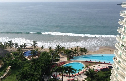 Ixtapa Condo | 15th Floor Condo overlooking pacific ocean