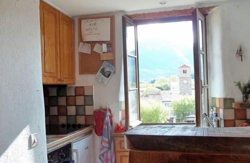 Quillan Cottage | 15thc Oak Beamed Cottage with stunning views of Old Town, River Aude & Pyrenees