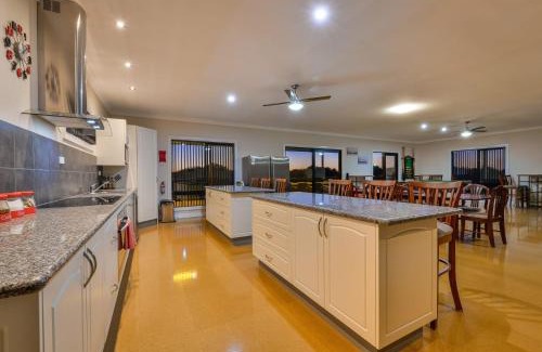 Exmouth House | 16 Crevalle Way