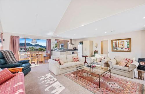 Hanmer Springs House | 16 Denby Place