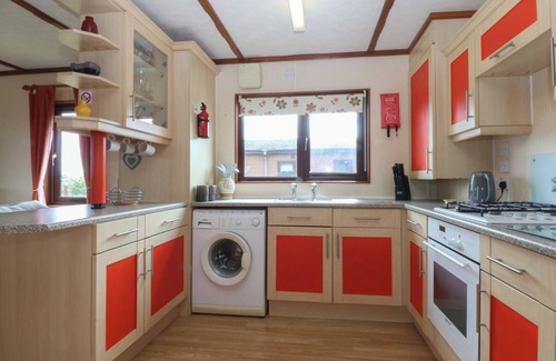 Rhyd-y-clafdy Cottage | 16 FOREST LODGE, pet friendly, country holiday cottage in Chwilog