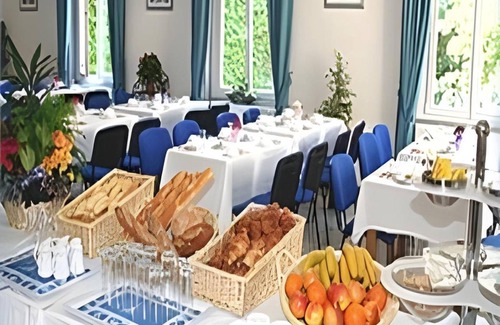 Mulhouse Hotel | 16 m² Hotel ∙ 7 guests