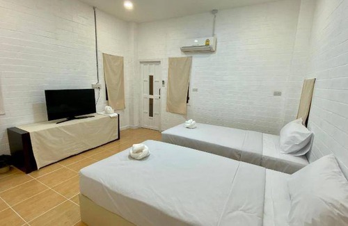 Tha Wang Thong Hotel | 16 m² Hotel ∙ 2 guests