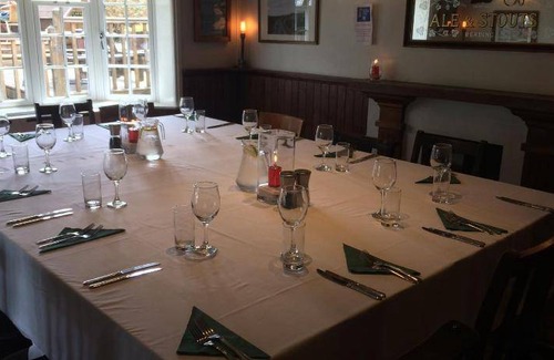 Cuckfield House | 16 m² Motel ∙ 127 guests