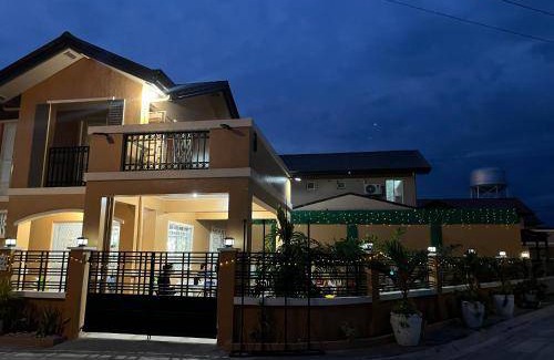 Urdaneta City Villa | 16 m² Villa ∙ 1 bedroom ∙ 10 guests