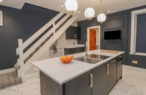 South Shields Cottage | 16 SEAFIELD TERRACE, pet friendly, with hot tub in South Shields