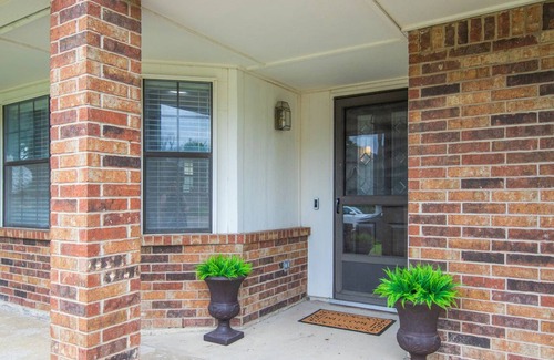 Northeast Carrollton House | 166 m² House ∙ 3 bedrooms ∙ 8 guests