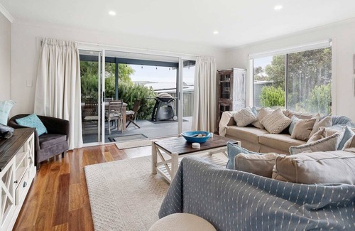 Port Elliot House | 16 Watson Crescent, Port Elliot
