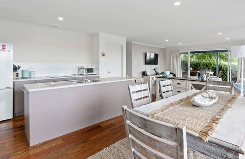 Port Elliot House | 16 Watson Crescent, Port Elliot
