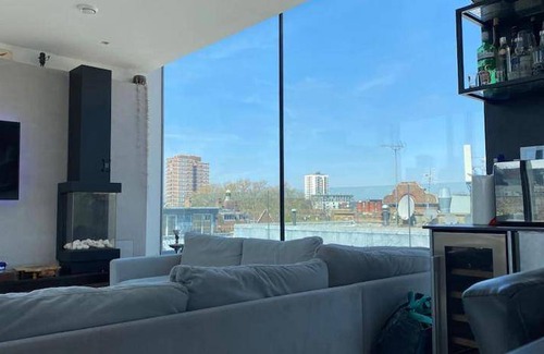Shoreditch Apartment | 160 m² Apartment ∙ 3 bedrooms ∙ 6 guests