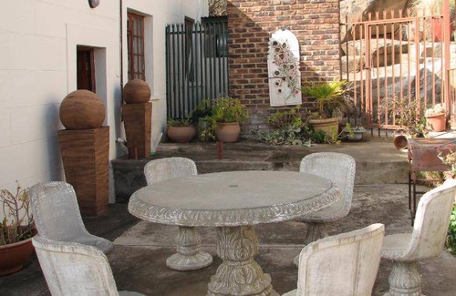 Colesberg Apartment | 160 m² Apartment ∙ 2 bedrooms ∙ 5 guests