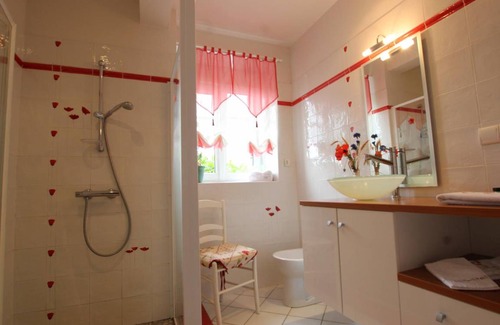 Villedieu-les-Poeles-Rouffigny Cottage | 160 m² Cabin ∙ 3 bedrooms ∙ 8 guests