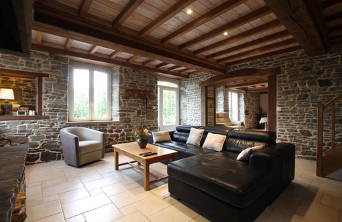 Montaigu-les-Bois House | 160 m² Gîte ∙ 3 bedrooms ∙ 8 guests