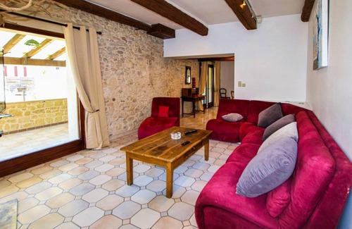 Bourg-Saint-Andeol House | 160 m² House ∙ 3 bedrooms ∙ 6 guests