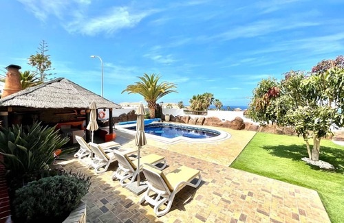 Adeje House | 160 m² House ∙ 2 bedrooms ∙ 4 guests