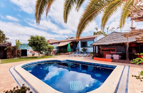 Adeje House | 160 m² House ∙ 2 bedrooms ∙ 4 guests