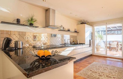 Almunecar House | 160 m² House ∙ 3 bedrooms ∙ 11 guests