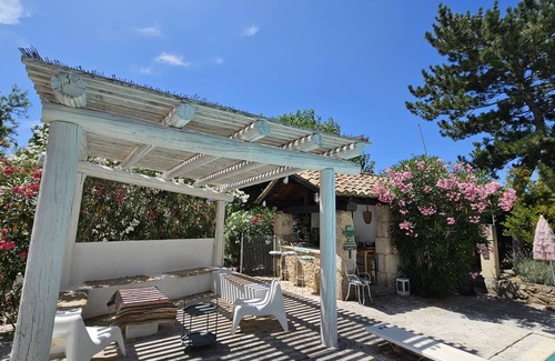 Mouries House | 160 m² House ∙ 4 bedrooms ∙ 8 guests