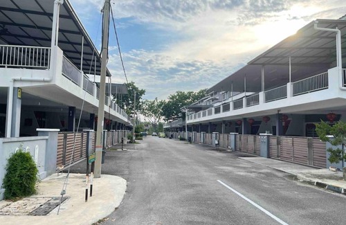 Asam Kumbang House | 160 m² House ∙ 4 bedrooms ∙ 12 guests