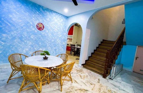 Larut House | 160 m² House ∙ 5 bedrooms ∙ 16 guests