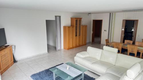 Riegelsberg Apartment | 160 qm Apartment mit Garten und Stellplatz