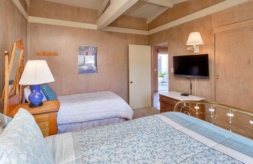 Stinson Beach House | 160 Seadrift Road: 2 BR, 3 BA House in Stinson Beach, Sleeps 10