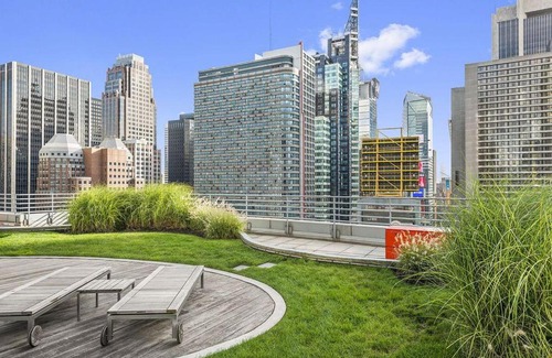 Central New York City Apartment | 1600 Broadway