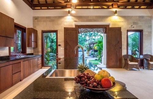 Krabi Villa | 1600 m² Villa ∙ 3 bedrooms ∙ 9 guests