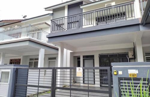 Seremban House | 1627 Bukit Kepayang nearby Aeon S2 12Pax