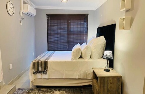 Bezuidenhout Valley Apartment | 163 Bez Apartment 11