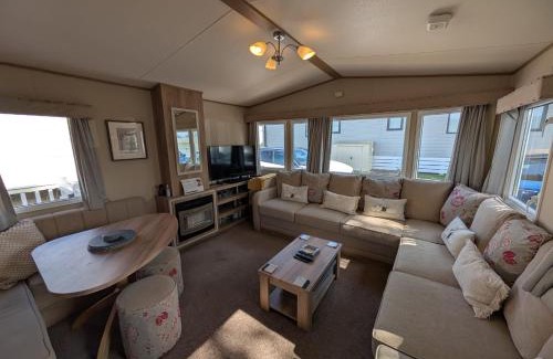 Warsash Resort | 163 Large Breeze