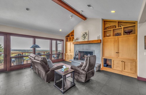 Pacific City House | 163 m² House ∙ 2 bedrooms ∙ 4 guests