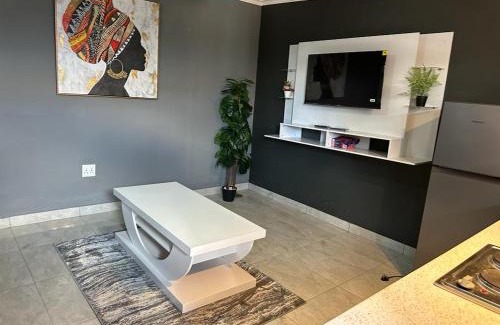 Bezuidenhout Valley Apartment | 163 on Bez Unit 20