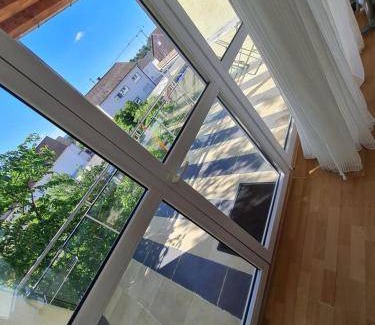 Ramstein-Miesenbach Apartment | 164 m² Apartment ∙ 3 bedrooms ∙ 6 guests