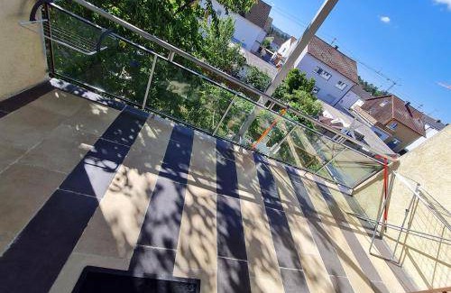 Ramstein-Miesenbach Apartment | 164 m² Apartment ∙ 3 bedrooms ∙ 6 guests
