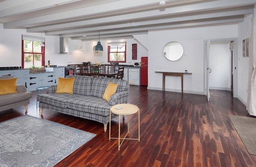 Cloyne House | 164 m² House ∙ 3 bedrooms ∙ 8 guests