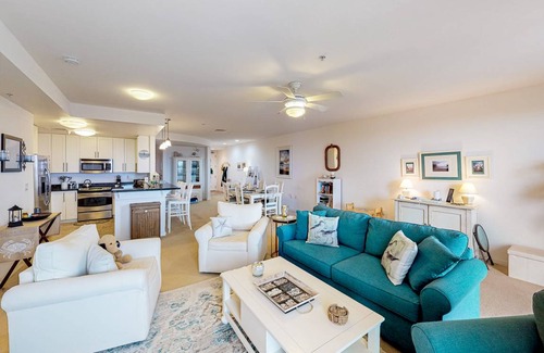 Sandbridge Condo | 166 m² Condo ∙ 3 bedrooms ∙ 6 guests