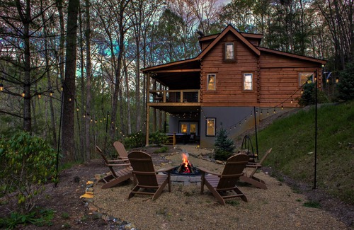 Spruce Pine House | 166 m² House ∙ 3 bedrooms ∙ 9 guests