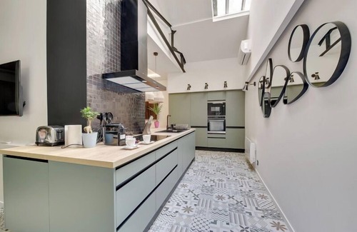 Saint-Germain-l'Auxerrois Apartment | 166 Suite Roza - Superb apartment in Paris.