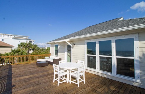 Folly Beach House | 1661 E Ashley - Ocean Cabin