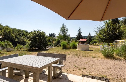 Saint-Aubin-les-Forges Cottage | 167 m² Cabin ∙ 4 bedrooms ∙ 10 guests