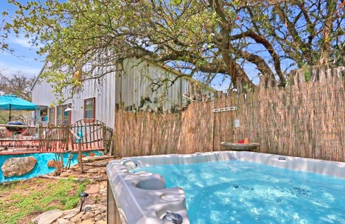Johnson City House | 167 m² House ∙ 1 bedroom ∙ 6 guests