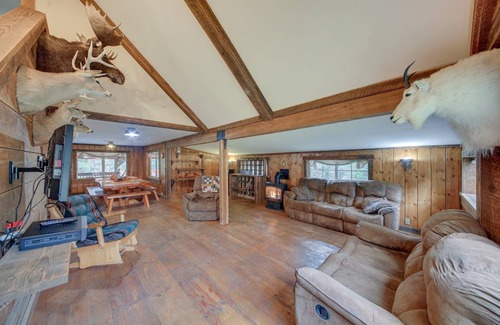 Trout Creek House | 167 m² House ∙ 4 bedrooms ∙ 12 guests