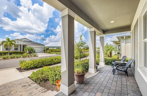 Biggar House | 16951 Lake Timber Single Family Home
