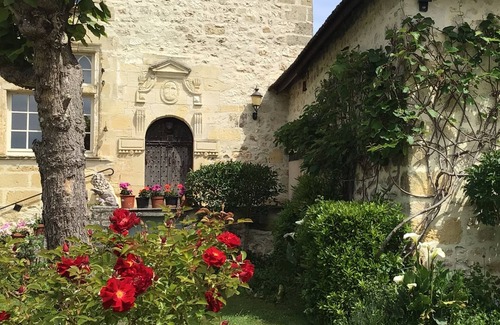 Velines Cottage | 16th Century Historic Manor House - Kiwi Cottage - 12mx6m Heated Pool