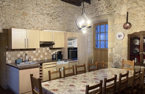 Vezac House | 16th Century Manoir; Large Ensuite Bedrooms, Original Features, Many Steps!