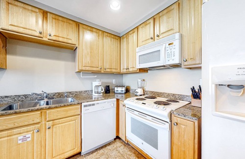 West Panama City Beach House | 16th-floor oceanfront condo with ocean view, WiFi, and hot tub/pool