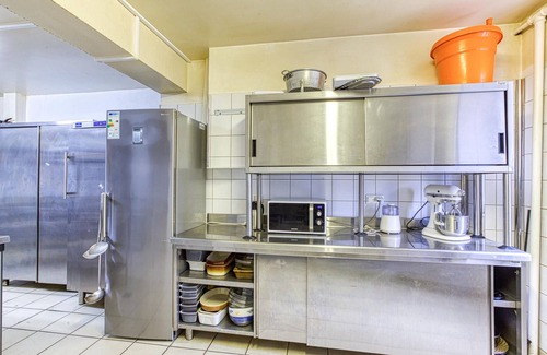 Lacroix-Barrez House | 17 bedroom accommodation in Lacroix-Barrez