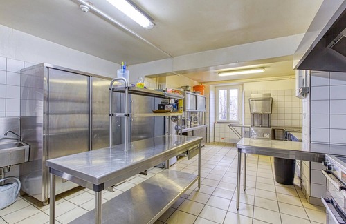 Lacroix-Barrez House | 17 bedroom accommodation in Lacroix-Barrez