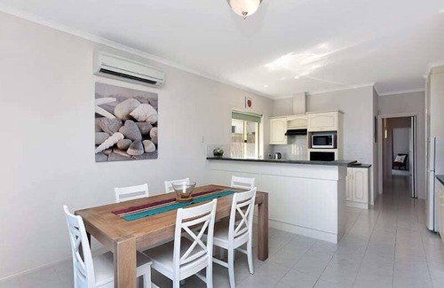 Encounter Bay House | 17 Clipper Ct - Lakefront home with beautiful views from inside and out